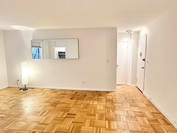 3rd image of 88 Bleecker St APT 1S