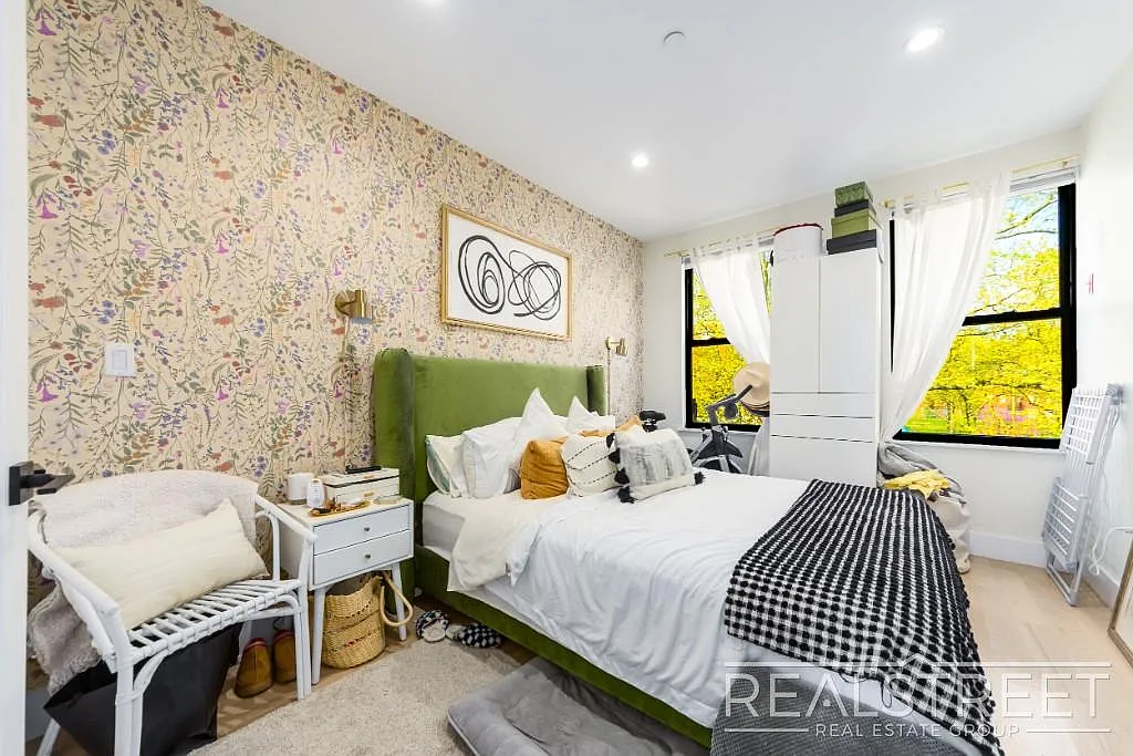 645 Knickerbocker Avenue — Photo 4