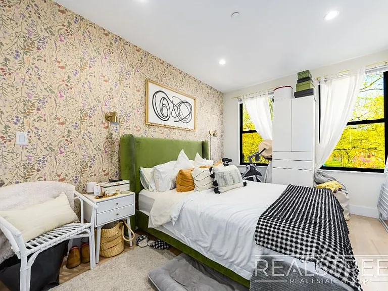645 Knickerbocker Ave #4 — Photo 4
