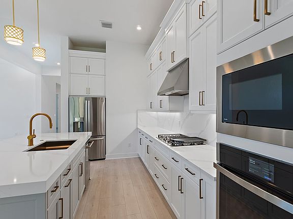 Madison Model Kitchen