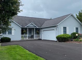 5475 Pebble Beach Dr, Camillus, NY 13031