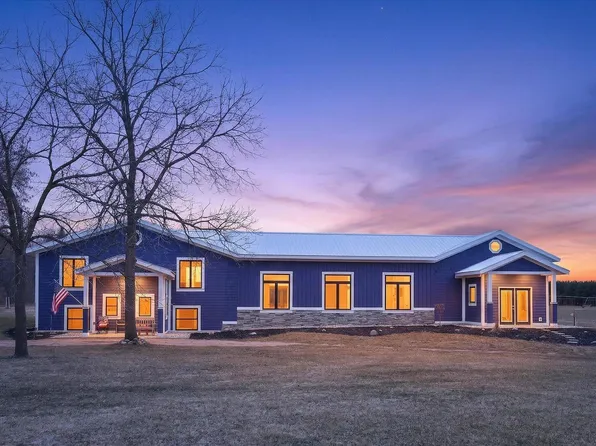 6130 N Arbogast Rd, Howard City, MI 49329