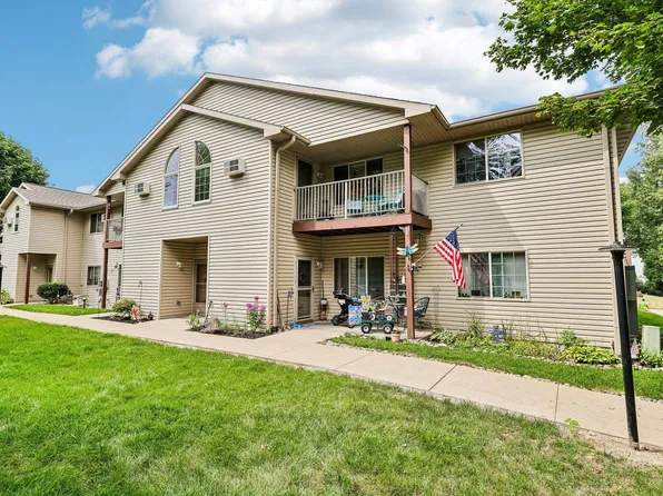 347 Starkweather Dr #347, Beaver Dam, WI 53916
