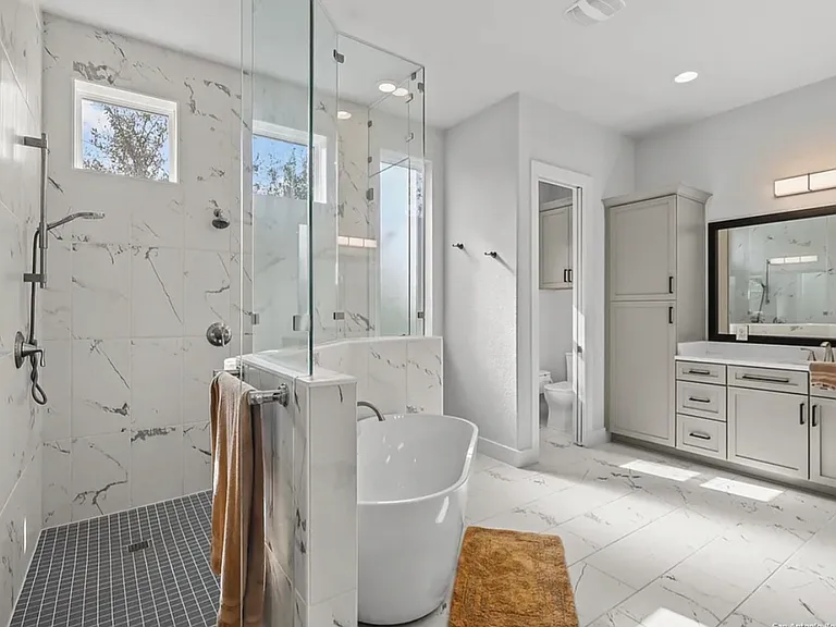 1032 Clear Water Cyn — Photo 15