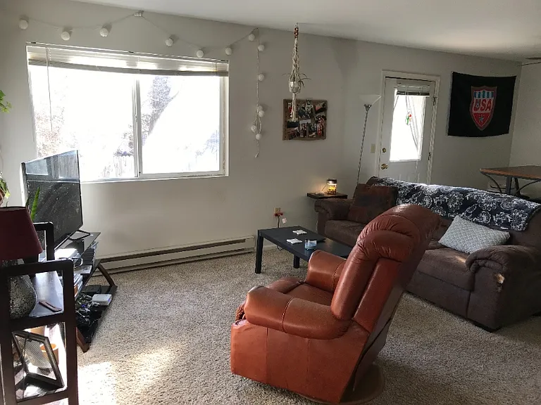 1355 Cherry St #B — Photo 4