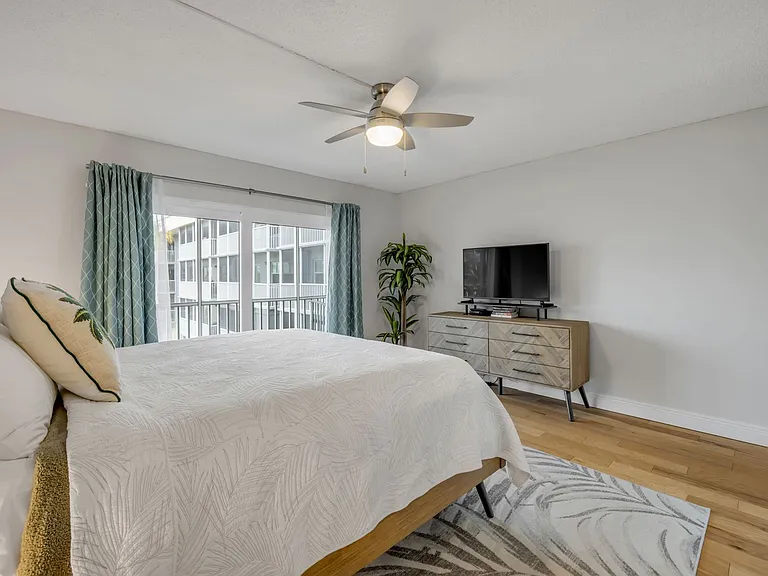 315 N Causeway C304 — Photo 27