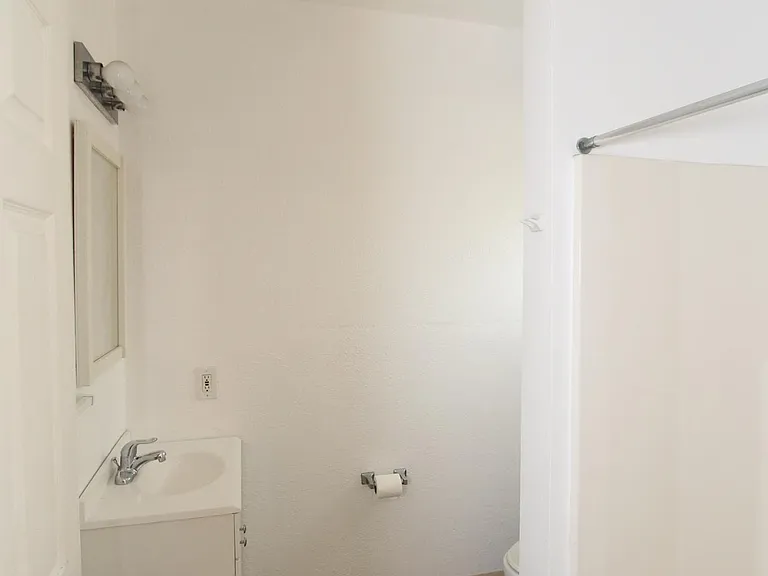 1030 W San Fernando St #2 — Photo 8
