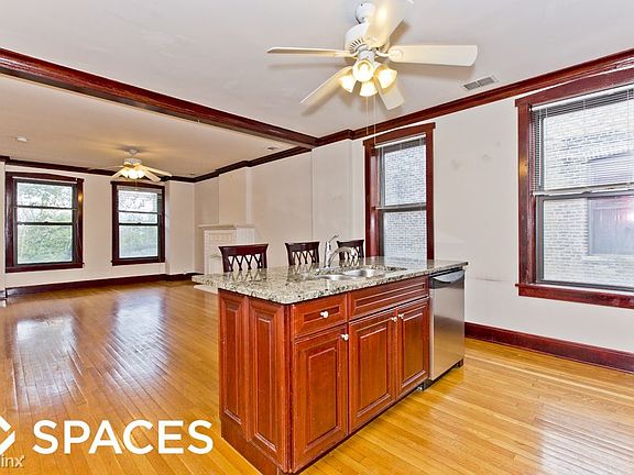2nd image of 2236 N Kenmore Ave #Unt3