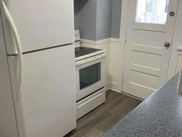 117 E Friendship St — Photo 14