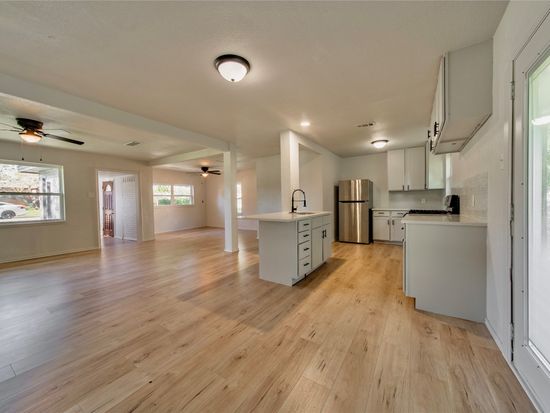 7908 Silverdale Dr, Dallas, TX 75232