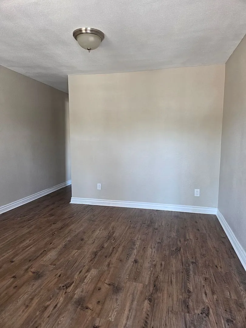 Lovely 2-Bedroom Duplex for Rent San Bernardino, CA — Photo 4