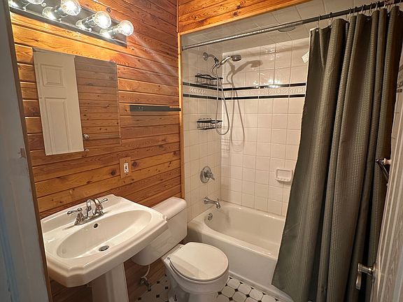 5th image of 4305 Oakvista Ave