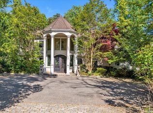 3 August Ln, Old Westbury, NY 11568