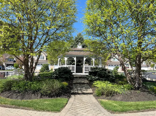 4105 Fred Ill Jr Court, Pearl River, NY 10965