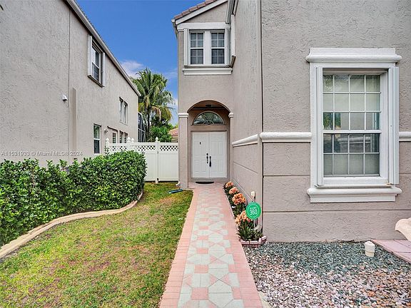 4th image of 15827 NW 14th Mnr