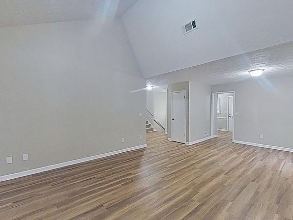 3rd image of 4860 Cedar Brook Dr SE
