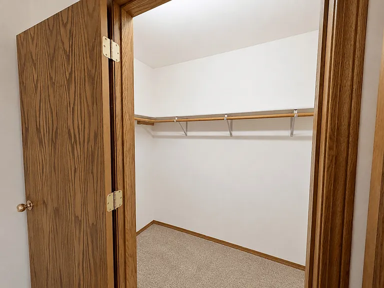 2285 S Thompson Dr — Photo 11