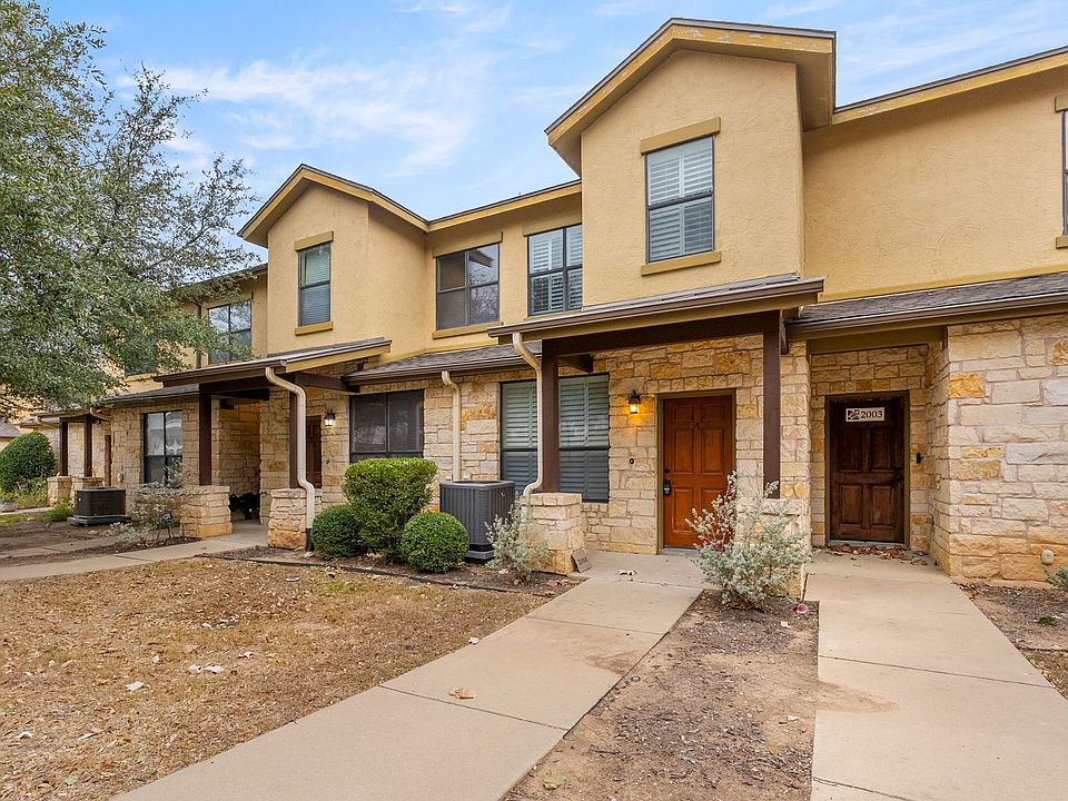 1st image of 2101 Town Centre Dr APT 2004