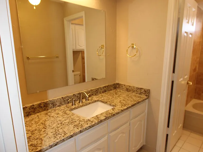 3504 Hilltop Ln — Photo 16