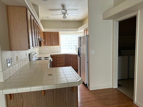 2nd image of 1479 Hussman Ave