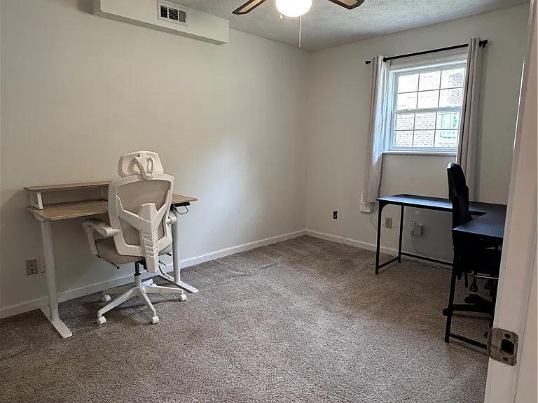 1535 Londonderry Pl — Photo 24