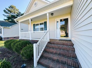 309 Belle Oaks Dr, New Bern, NC 28562