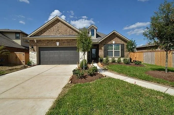 16911 Lady Bird Lake Ct — Photo 2