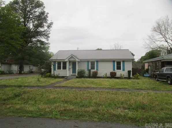 1512 S Porter St, Stuttgart, AR 72160