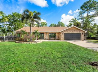 18429 W Sycamore Dr, Loxahatchee, FL 33470