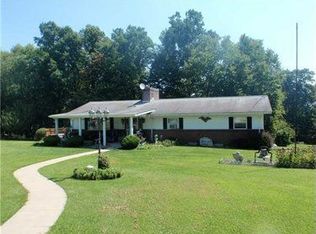 611 Flat Rock Rd, Apollo, PA 15613