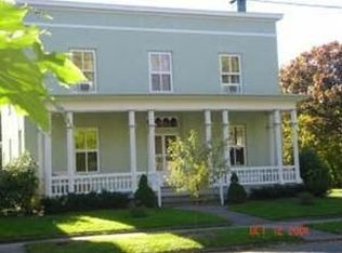 24 John St, Saugerties, NY 12477