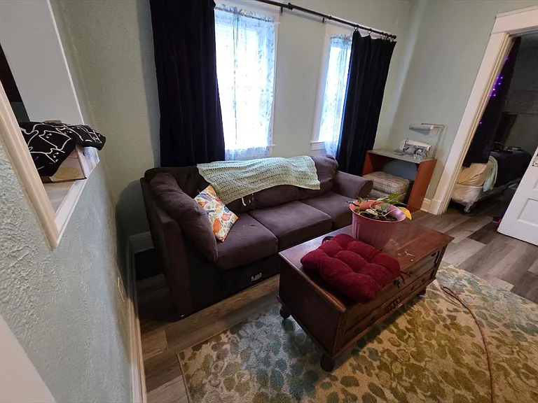 1128 Portage Ave #1C — Photo 12