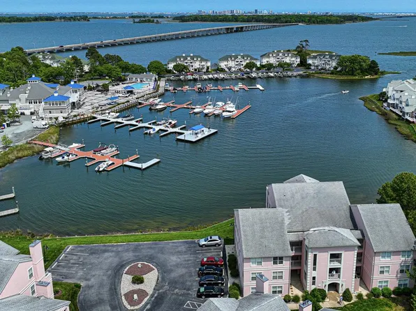 7710 Yacht Club Dr #314, Berlin, MD 21811