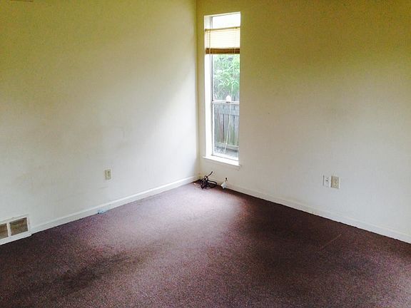 2nd image of 3774 Jasmine Dr