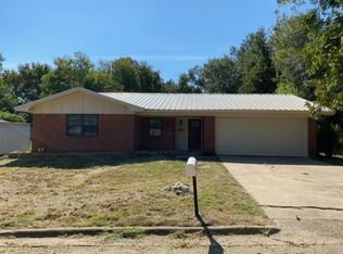 1322 Forrest Dr, Canton, TX 75103