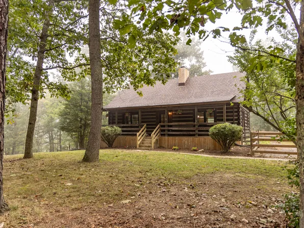 2401 Laurel Ridge Dr, Clifton Forge, VA 24422