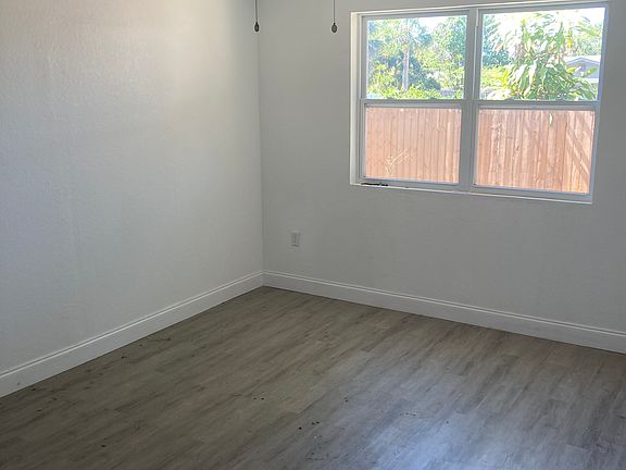 5th image of 281 Treasure Rd