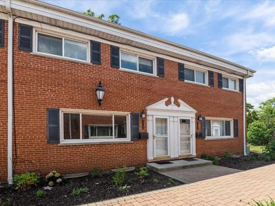 2110 Saint Johns Ave APT B, Highland Park, IL, 60035