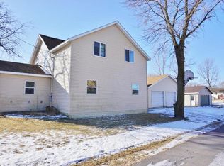 121 Lillie Ave, Roscoe, MN 56371