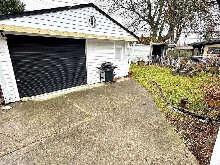 7284 N Vernon St — Photo 11