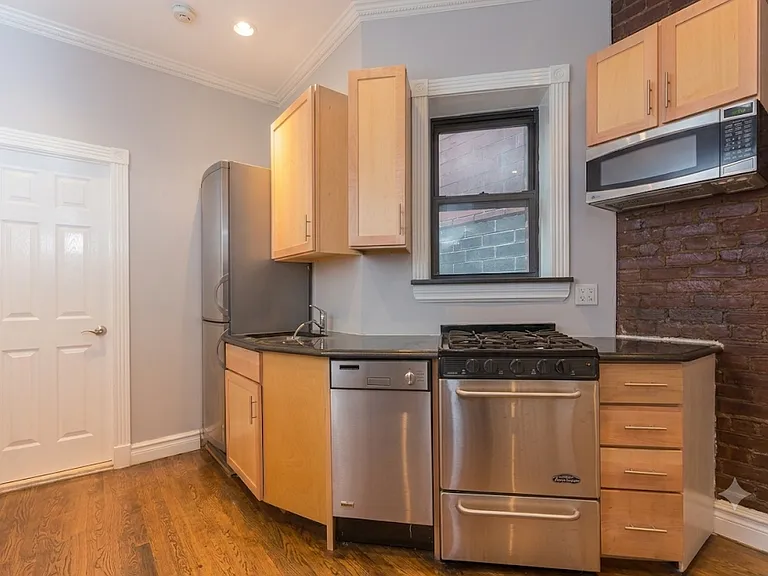 219 E 23rd St #20 — Photo 5