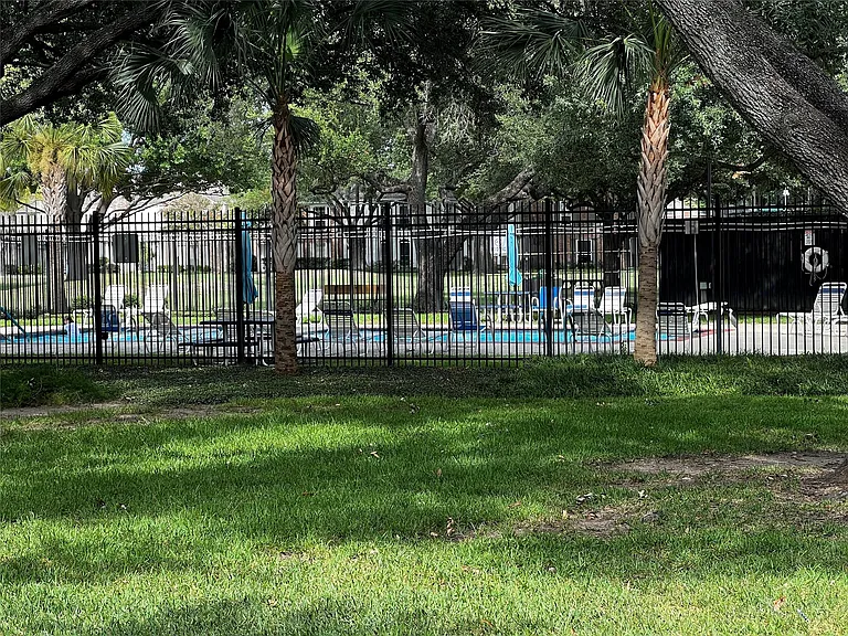 14304 Misty Meadow Ln — Photo 18
