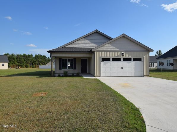 34 Hampton Way