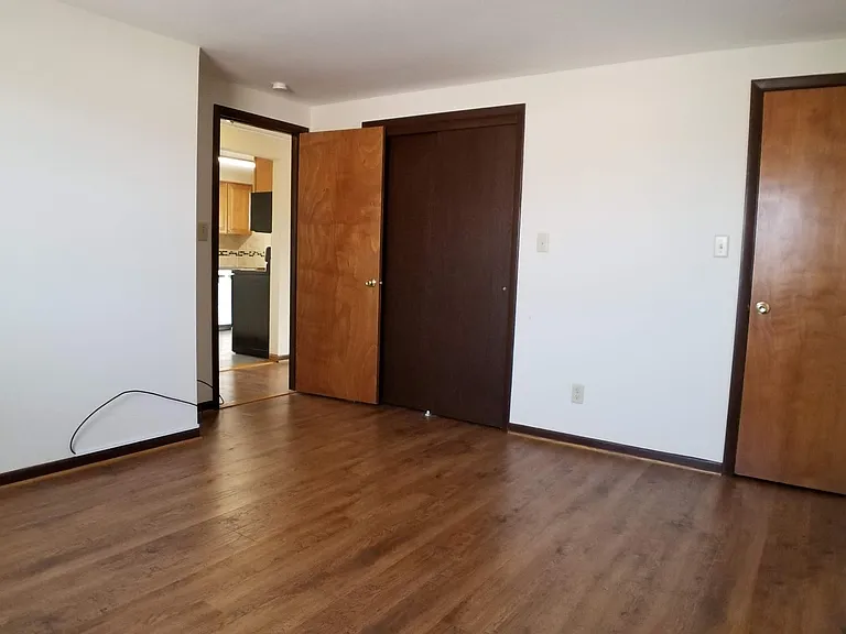 Embassy Square Apartments — Photo 55