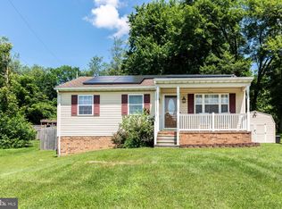 3229 Grandview Rd, Hanover, PA 17331