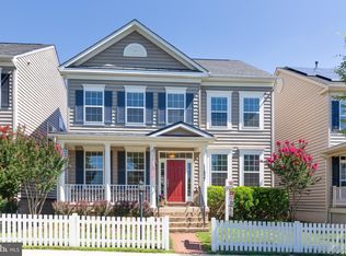 11827 Tulip Stem Dr, Clarksburg, MD 20871