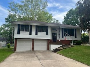 10711 W 92nd St, Overland Park, KS 66214