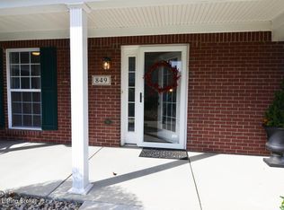 849 Garden Pointe Dr, Simpsonville, KY 40067