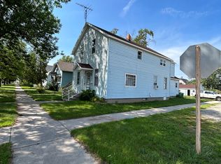 802 Terrace Ave #1/2, Marinette, WI 54143