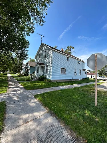 802 Terrace Ave Photo 1